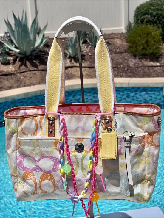 Coach Handbags - Coach Hamptons scribble multicolor tote bag yellow canvas handles F10674